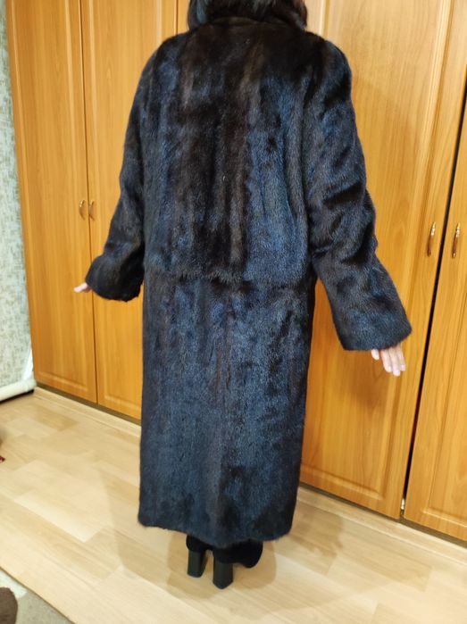 Продам Шубу норковую