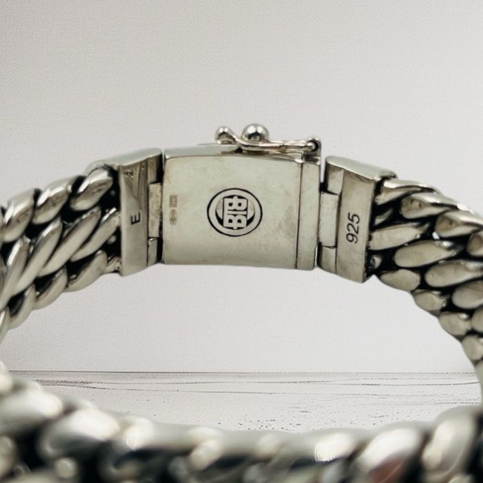 Buddha TO Buddha The BEN medium вечна сребърна гривна