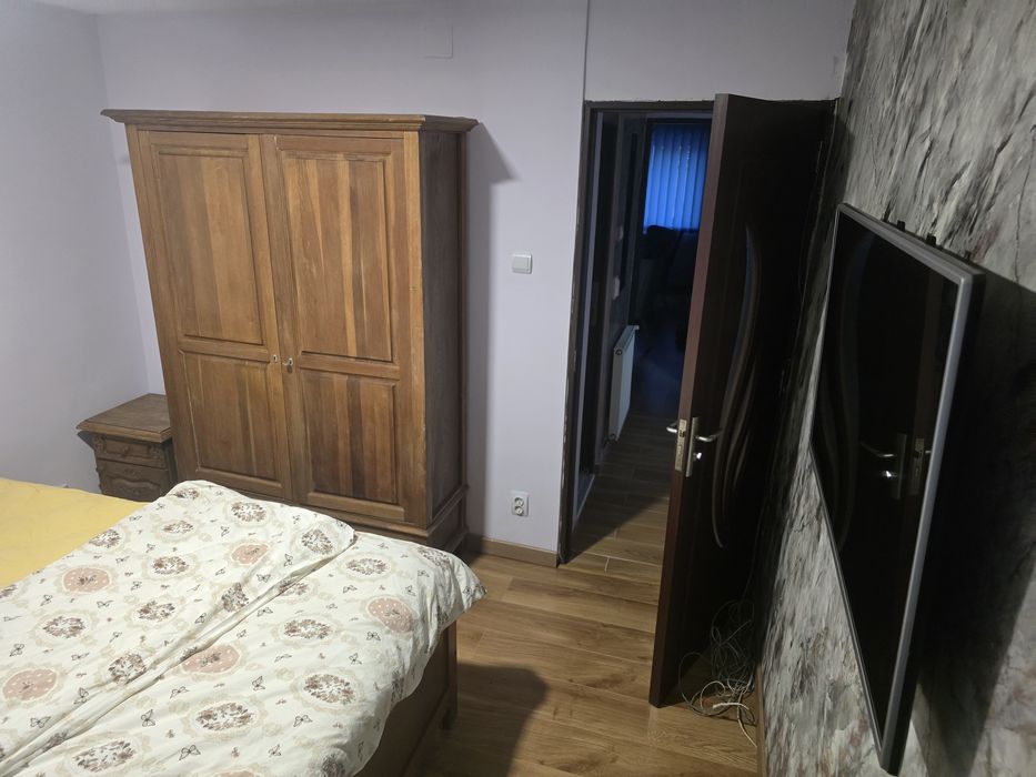 Inchiriez apartament 3 camere