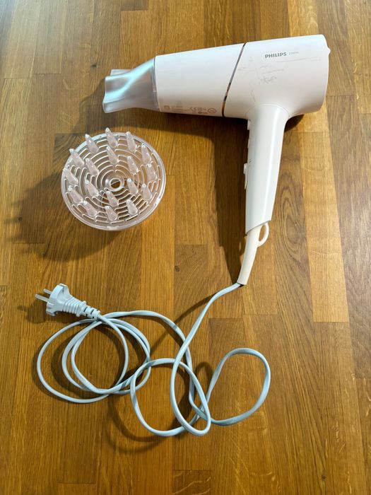 Сешоар Philips BHD530