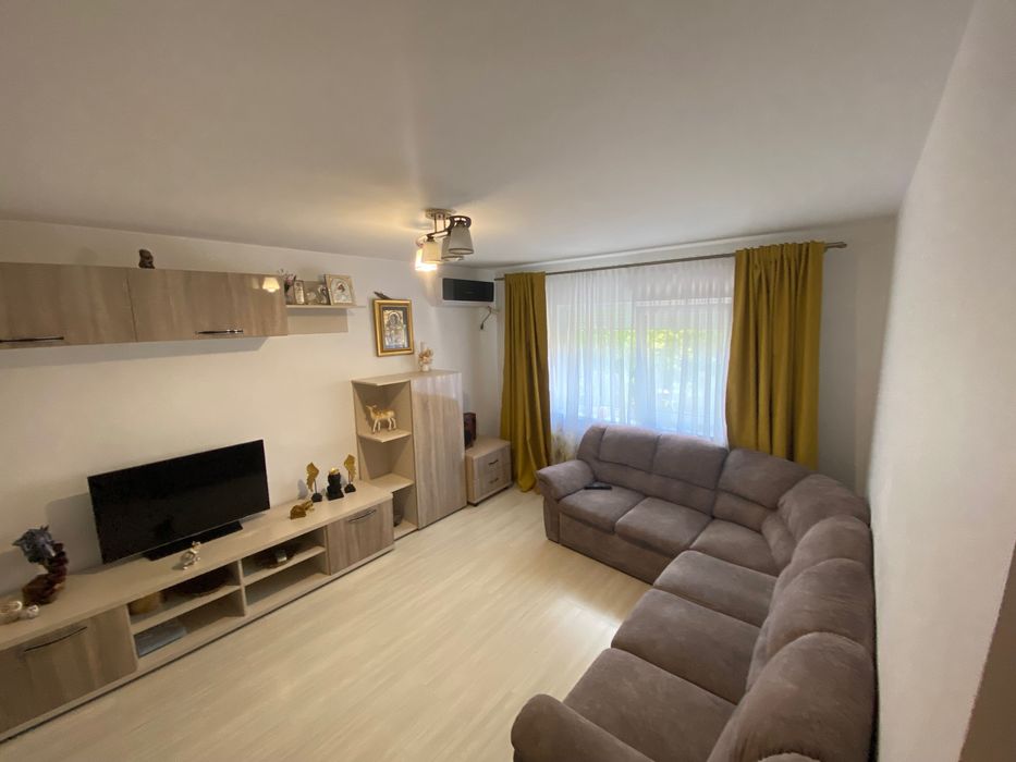 Apartament 3 Cam , Et 2, decomandat, balcon, gaze,