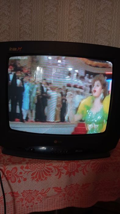 Телевизор LG joymax