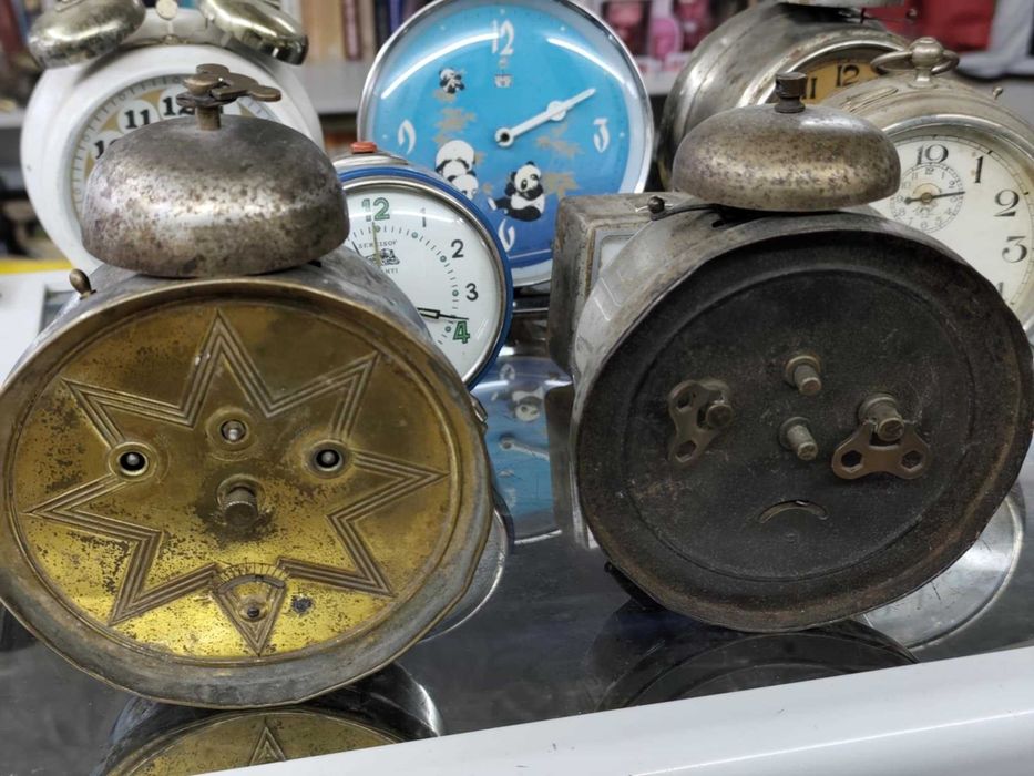 Лот Стар механичен часовник будилник Junghans kienzle haller 8 броя