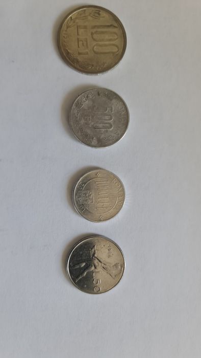 Vand 4 monede vechi de 100 ,500 si 1000 lei si 1 de 50 lire ital
