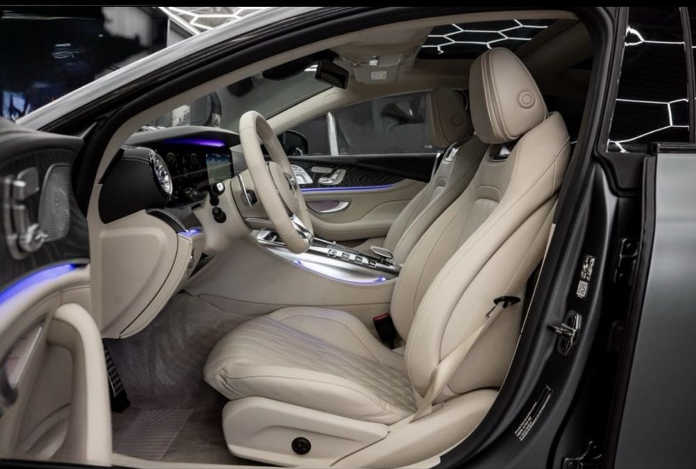 Mercedes-Benz AMG GT 53 4MATIC+ 3.0L 435 Cp