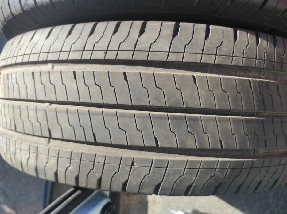 235/65/16 Continental