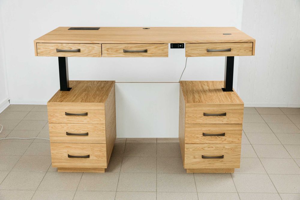 Стол компьютерный/рабочий с электронной регулировкой высоты