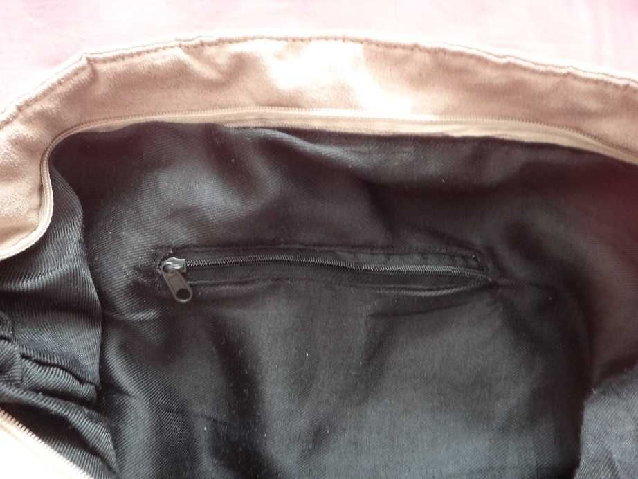 Бежова чанта за през рамо