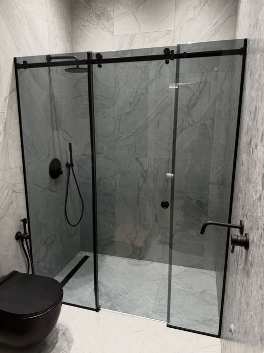 Душевые кабины из закалённого стекла на заказ