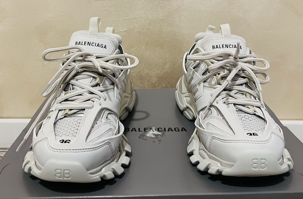 Balenciaga track nr36