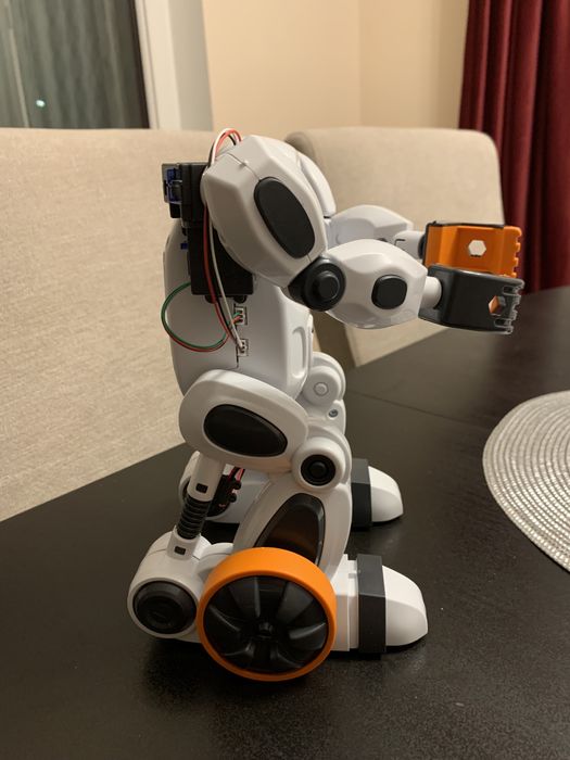 Robot Clementoni AIRO