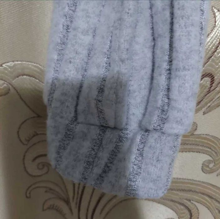 Pulover tricot subtire gât inalt