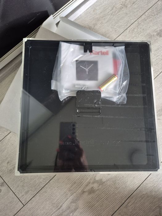 Ceas Kartell negru 30x30 cm