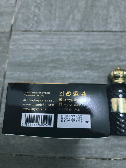 Parfum regab geisha apropae nou