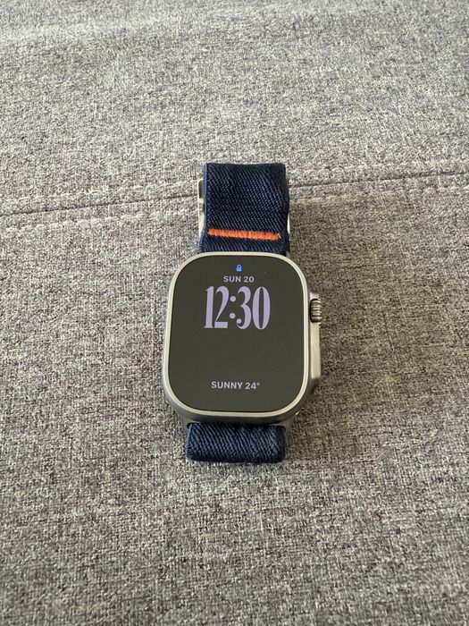 Продавам Apple Watch Ultra 2