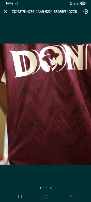 Tricou oficial CFR Cluj cu semnaturile intregii echipe de colectie