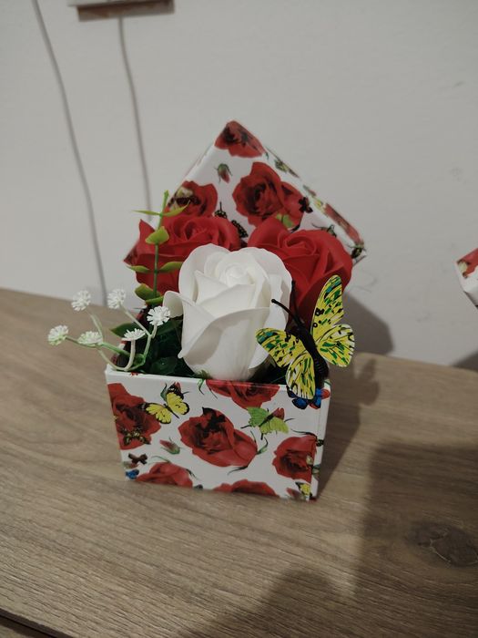 Aranjament trandafiri de săpun