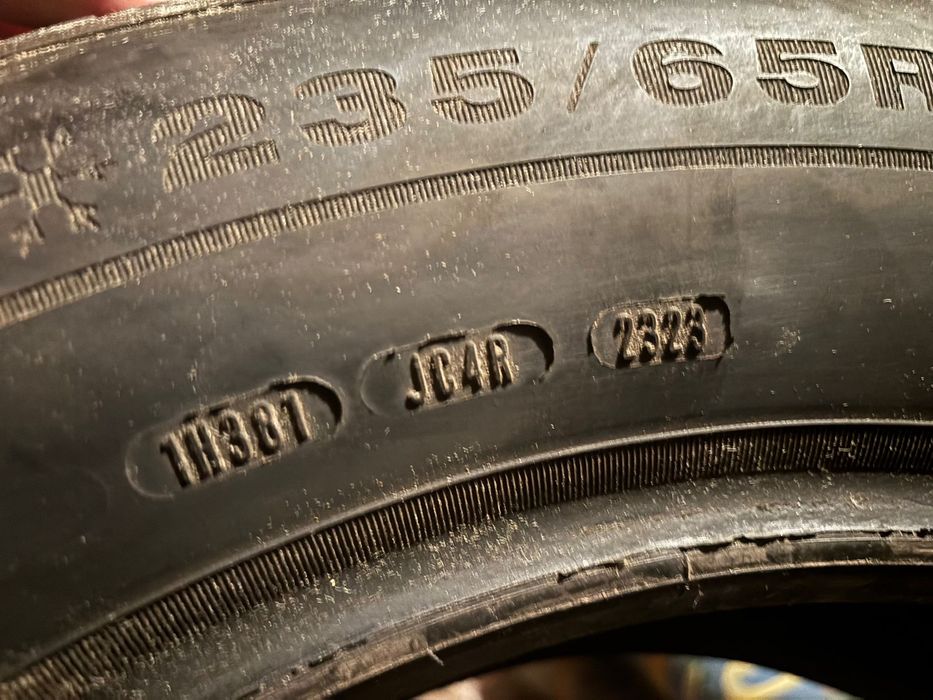 Set 4 Anvelope Dunlop Suv iarna 235 65 R17