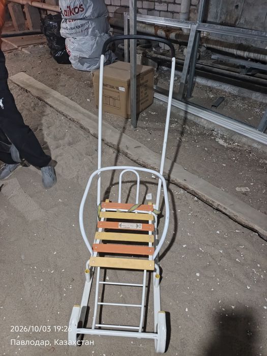 Продам санки в хорошем состоянии