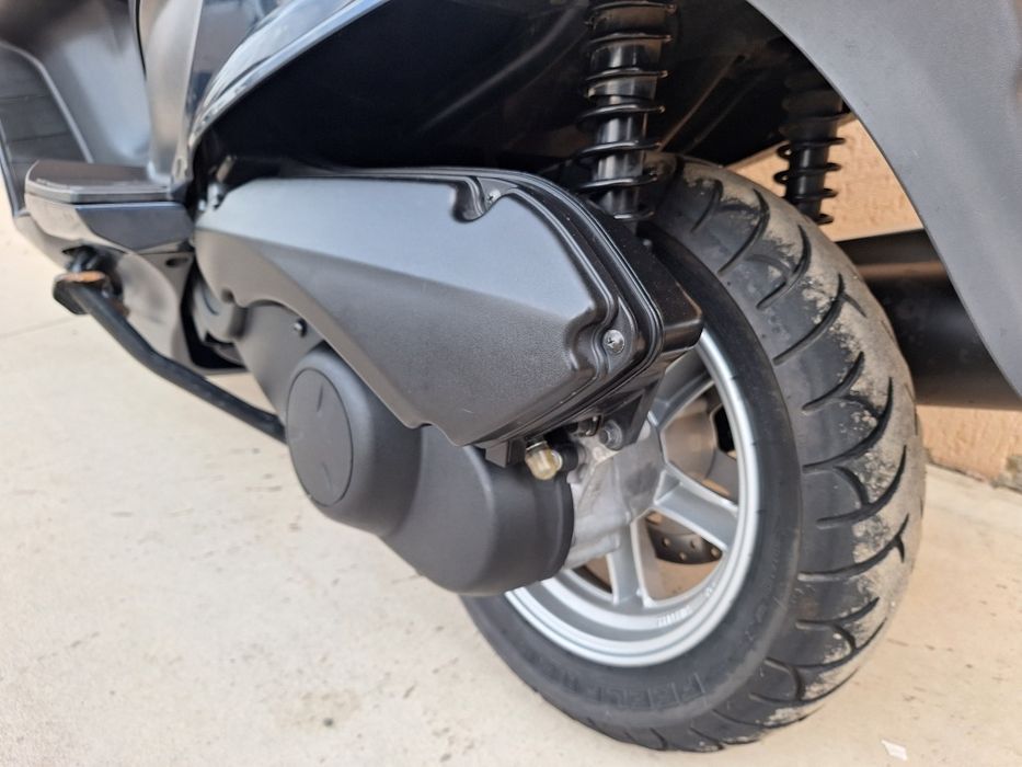 Scuter Suzuki Burgman 200