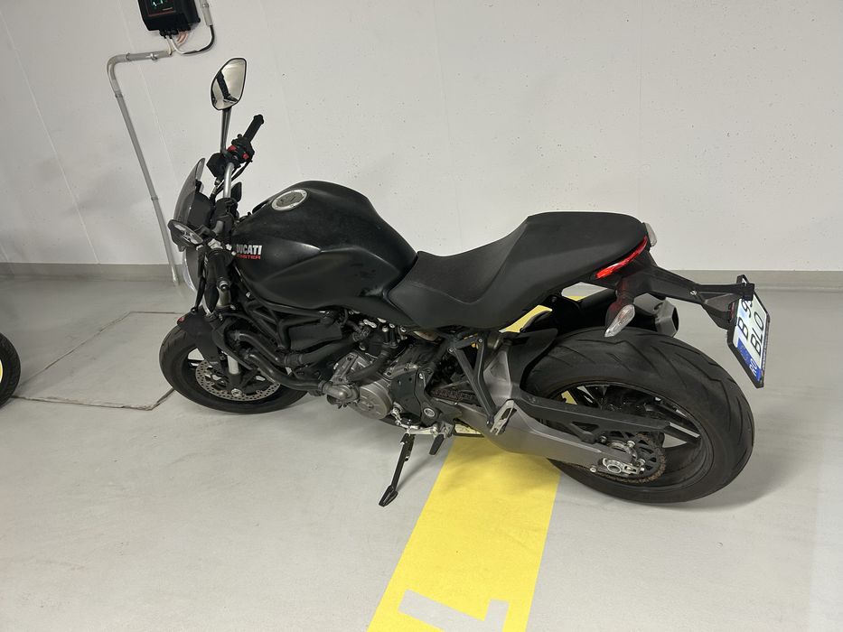 Vand Ducati Monster 821