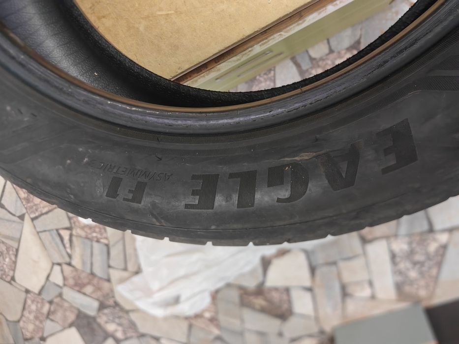 235 50 19 летни Goodyear Eagle F1