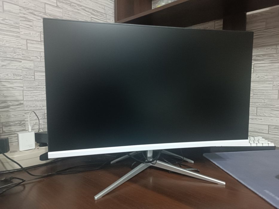 Продаю Монитор 165hz