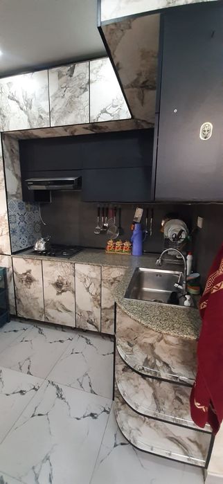 Kvartira arenda uzoq muddatga. Studiya qilingan.