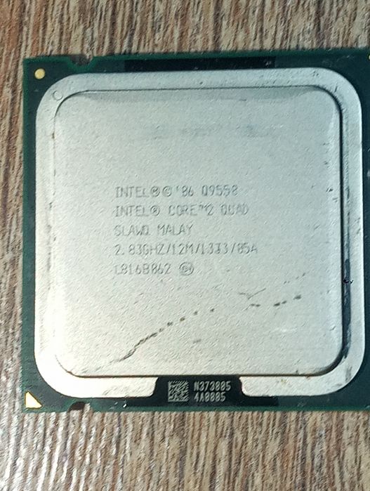 Procesor intel quad core 2.83GHZ
