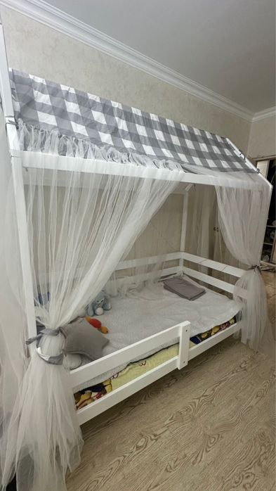 Продам детскую кроватку.Срочно