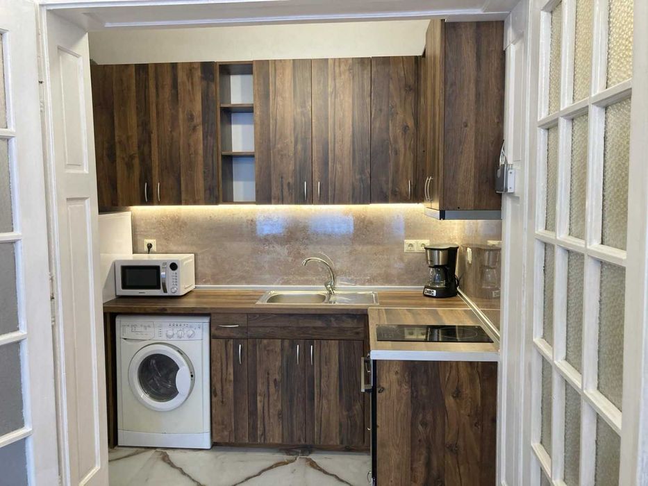 Дава се под наем Двустаен апартамент в София, Център - 63 кв.м за 739.5 € - Снимка #11