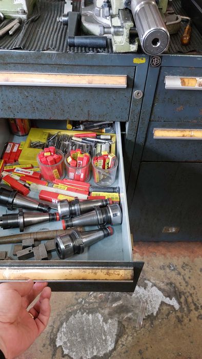 Фреза DECKEL FP4 с CNC T310 и глава на 24 000 оборота-3,7kW.