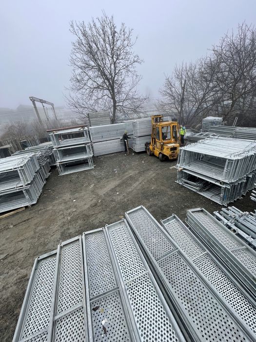 inchiriem schela cu montaj