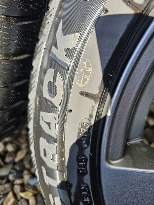 Jante Aliaj R17 5x120  cauciucuri 225 55 R17 ET42