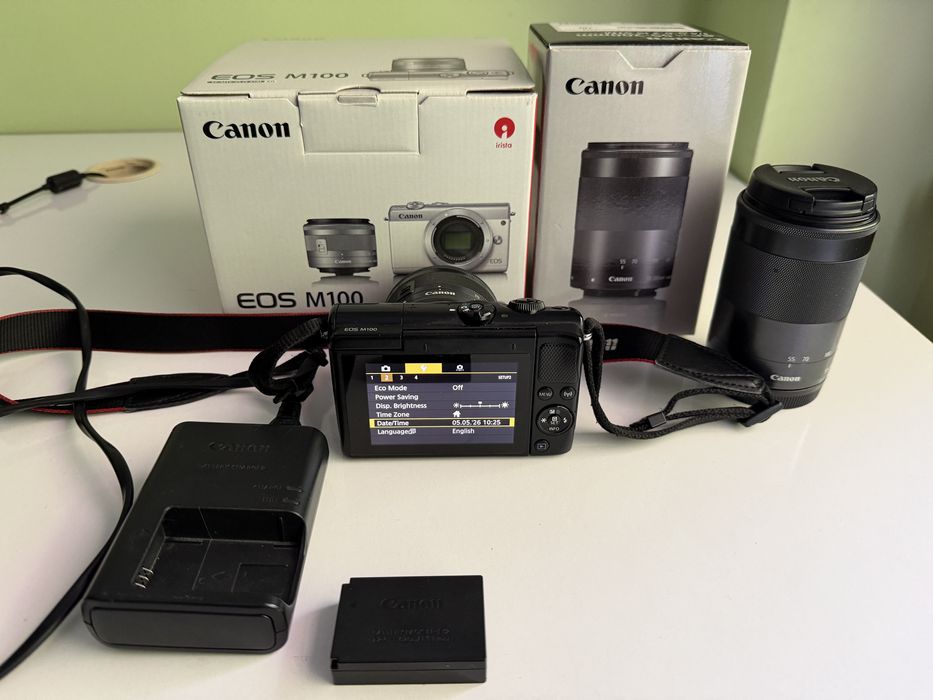 Canon EOS M100 + EF-M 15-45 mm + EF-M 55-200 mm