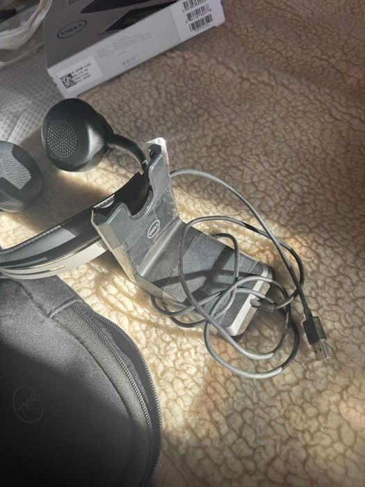 Căști Dell wireless cu microfon + husă – folosite foarte puțin