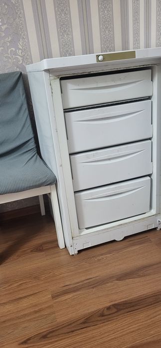 Морозилка Indesit