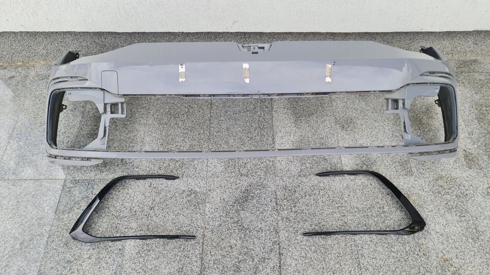 Spoiler bara fata grila far VW Golf 8 VIII R line
