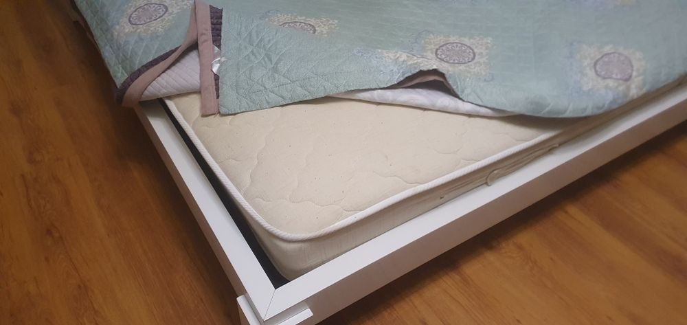 Продам кровать двуспальную