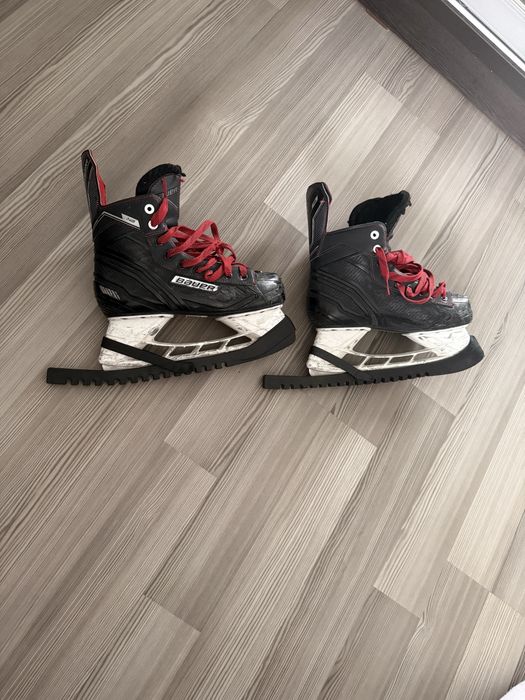 Продам коньки Bauer NS