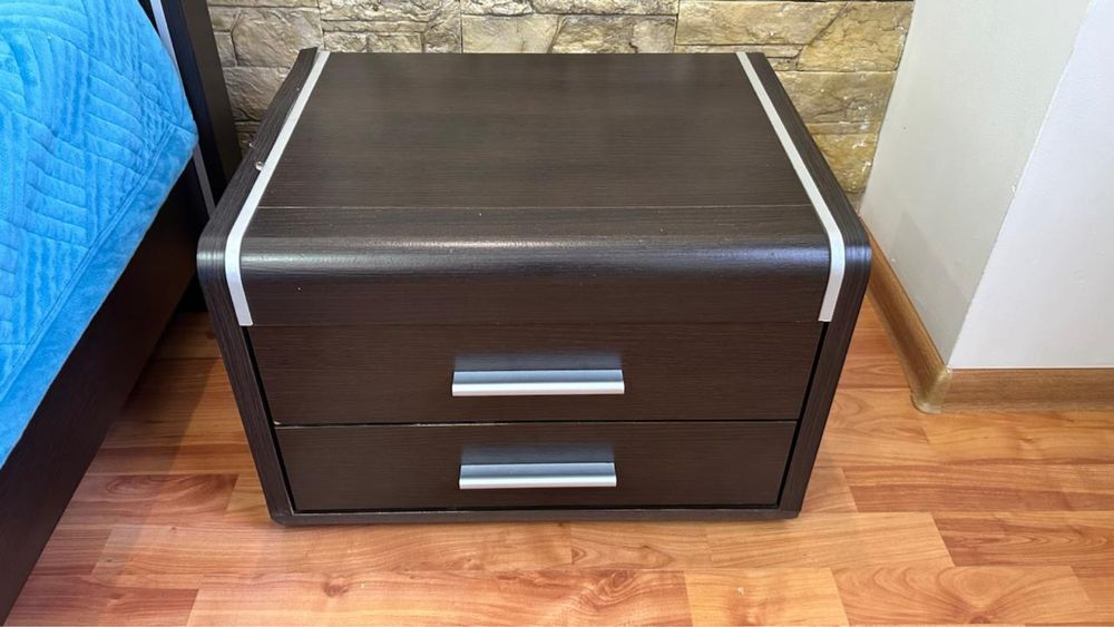 Продам спальную гарнитуру