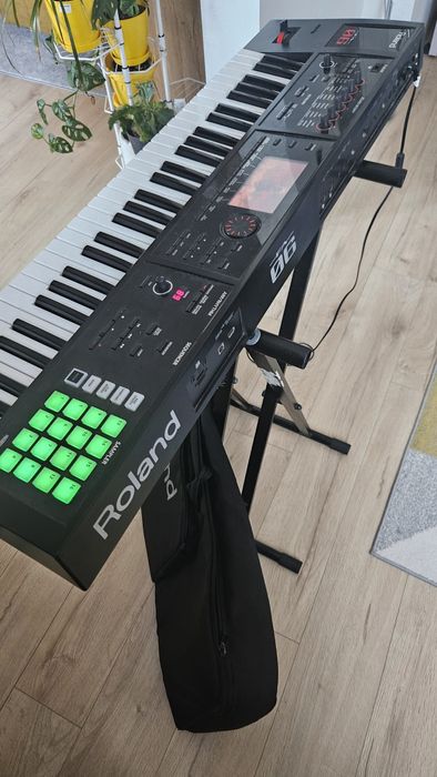 Синтезатор Roland FA06