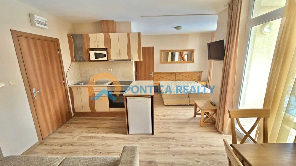 Тристаен апартамент в луксозен комплекс в Слънчев Бряг