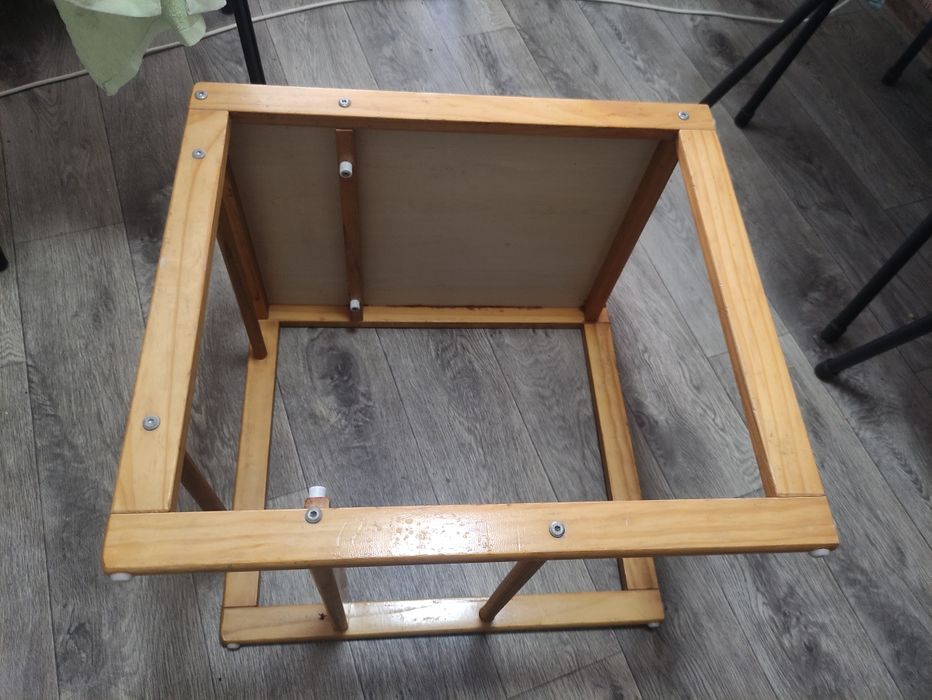 Столик детский деревянный