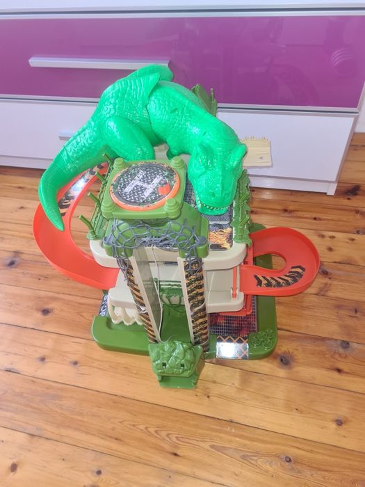 Детска писта динозавър