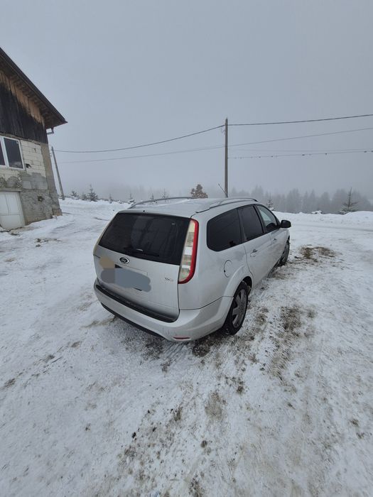 Ford Focus 2010 – Euro 5 – 
Vând Ford Focus, an 2010, normă