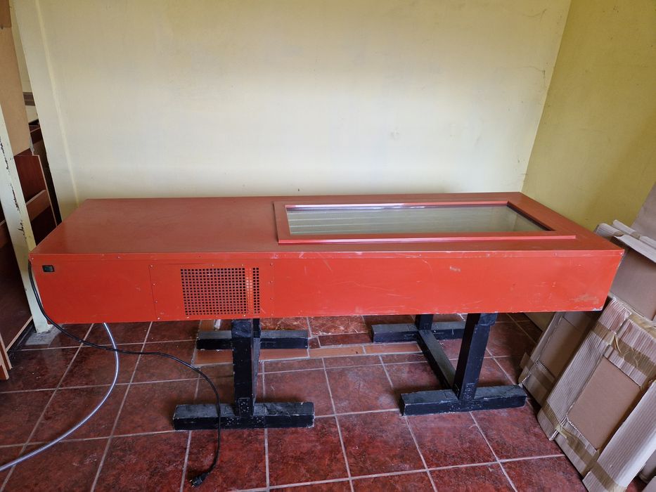 Vând capac frigorific funerar