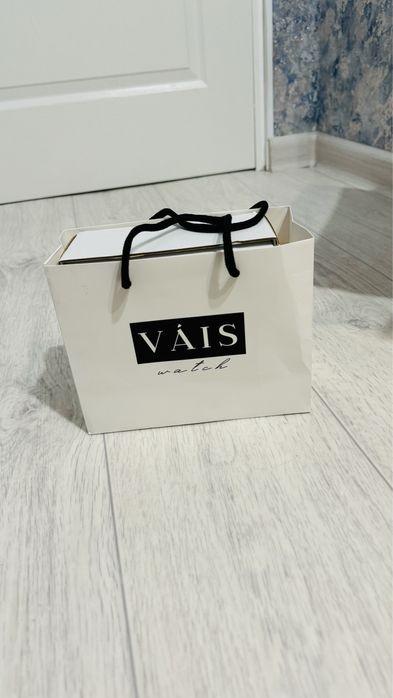 Продам часы Vais