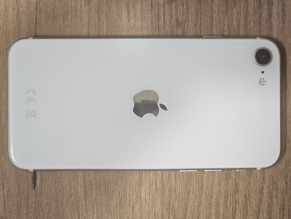 iPhone SE (2020)
