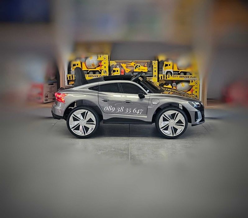 ТОП ЦЕНА!НОВО!Акумулаторна кола AUDI RS E-TRON с 12V,EVA ГУМИ,металик